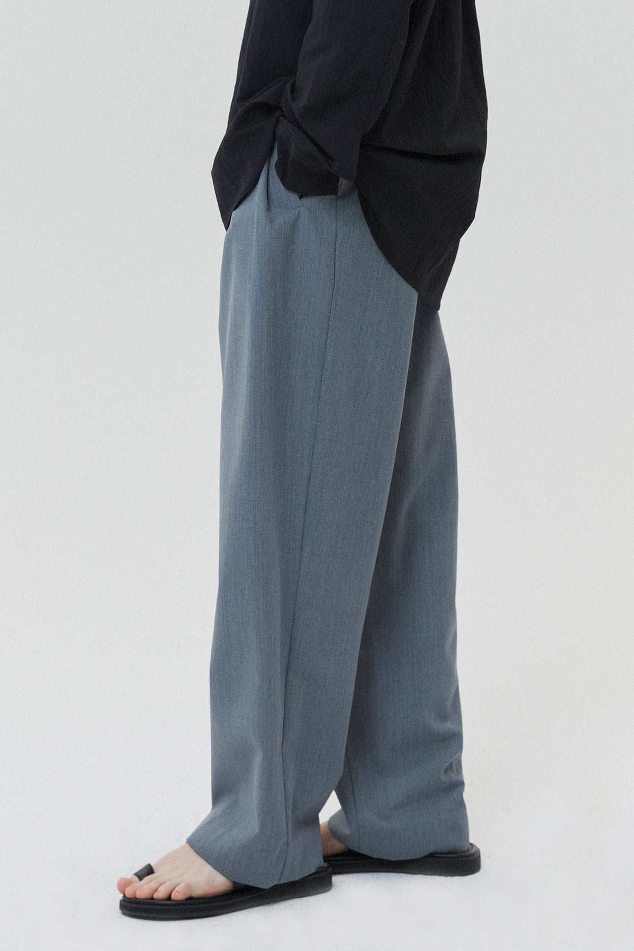 Wool Tuck Wide Trousers Ash Blue