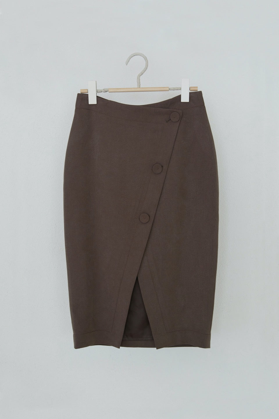 [イム・ナヨン着用] VIIIR Tencel Oxford Wrap Skirt